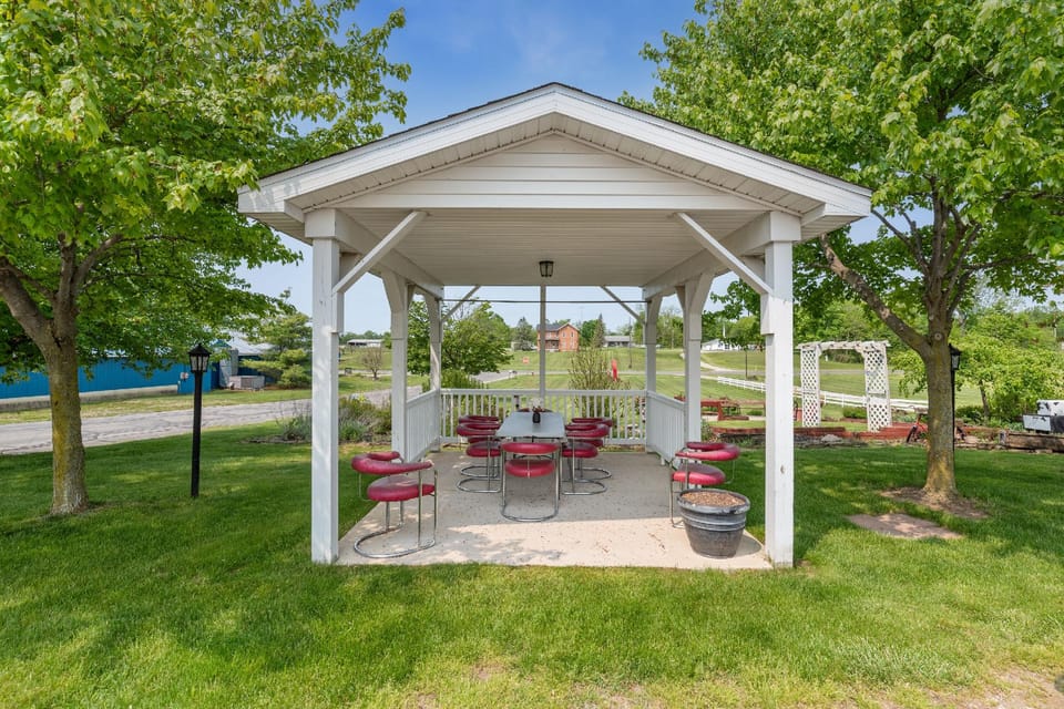 Sunset Acres Motel Hotel in Ohio