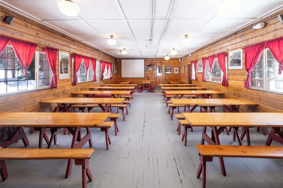 Clair Tappaan Lodge Hotel in Norden