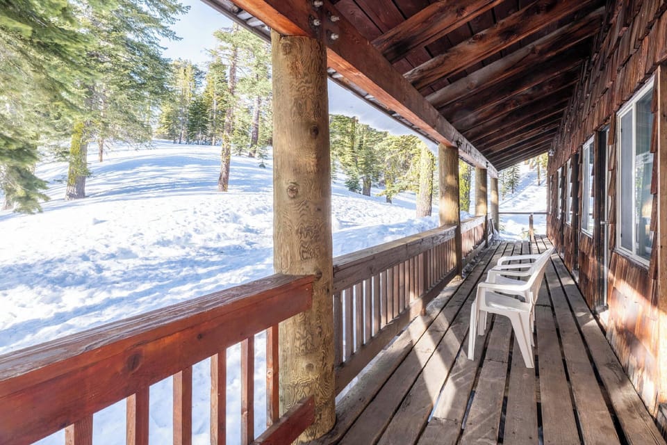 Clair Tappaan Lodge Hotel in Norden