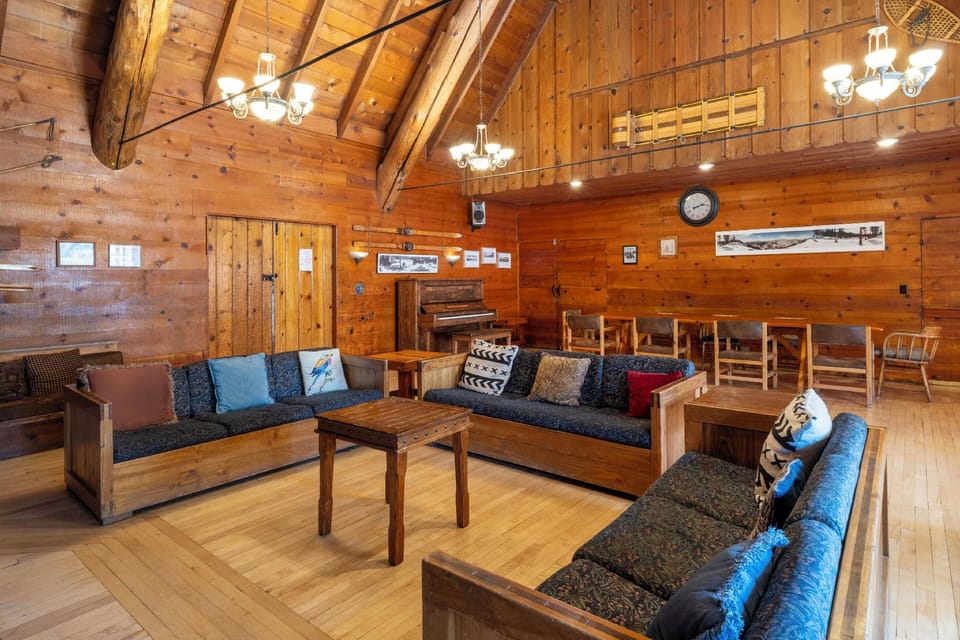 Clair Tappaan Lodge Hotel in Norden