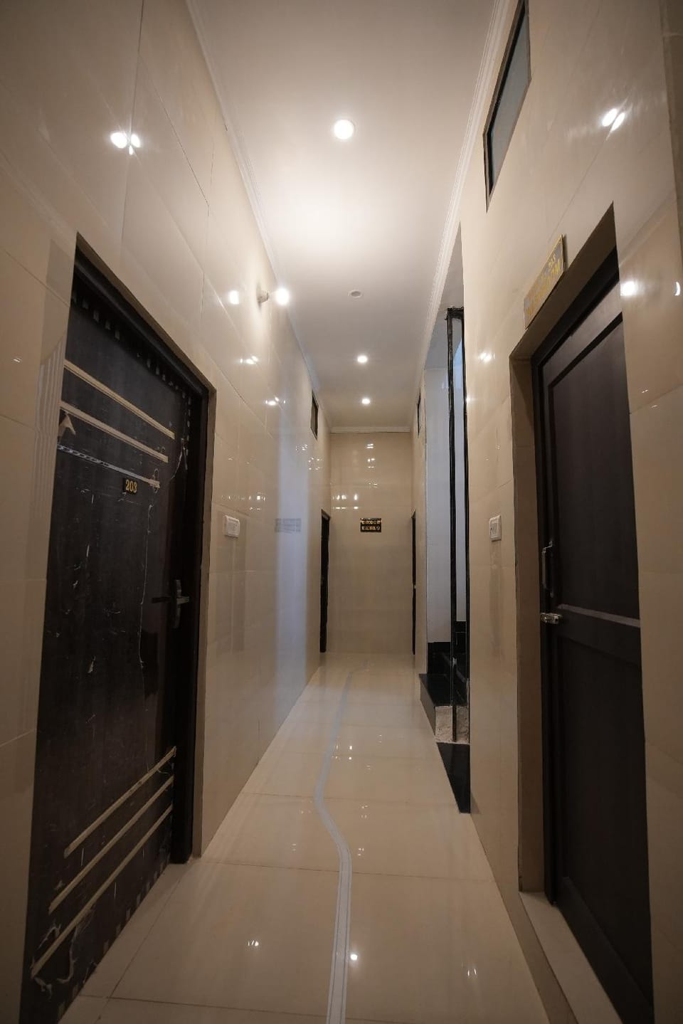 Shri Ram Lalla International Hotel in Uttar Pradesh
