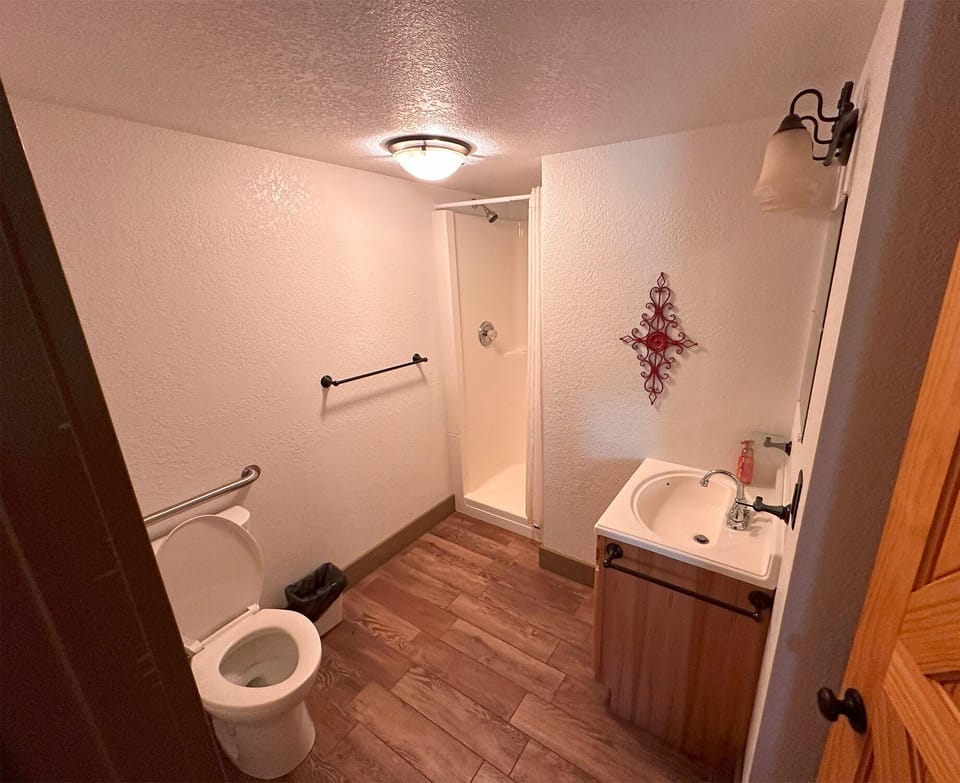 Pin Oak Hotel in Osage Beach