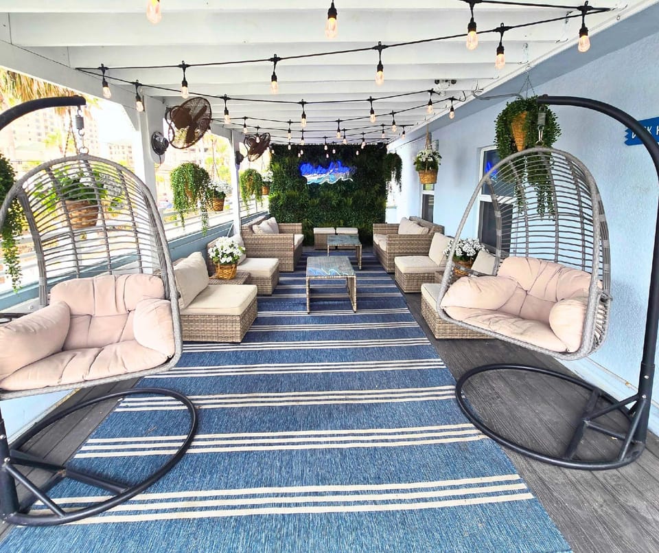 Blue Wave Suites Hotel in Clearwater Beach