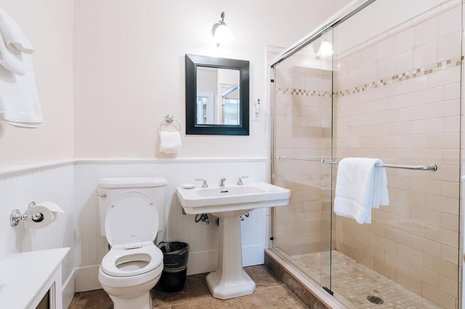 HollyHedge Estate Hotel in Jersey Shore