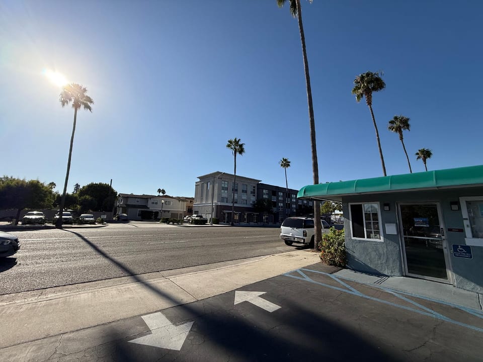 Super 7 Motel Hotel in Anaheim