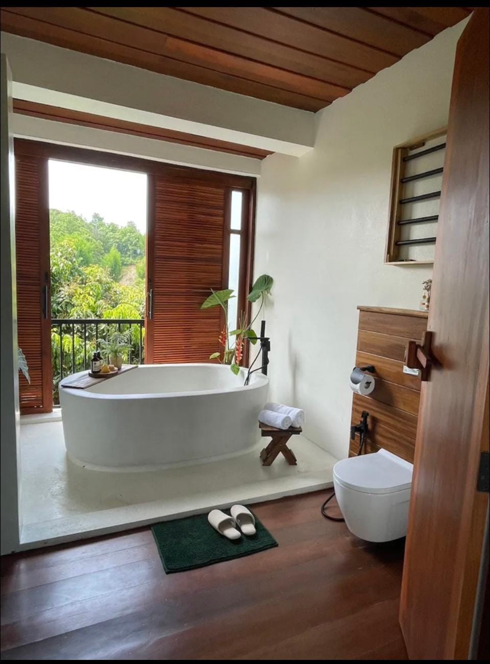 Mountain View Pool Villa Resort in Thailand
