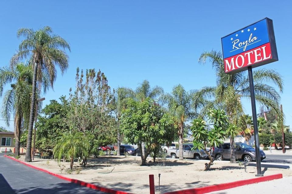Royla Motel Hotel in Pomona