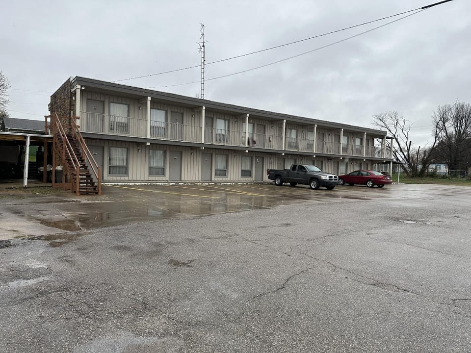 Stones Motel Hotel in Dale