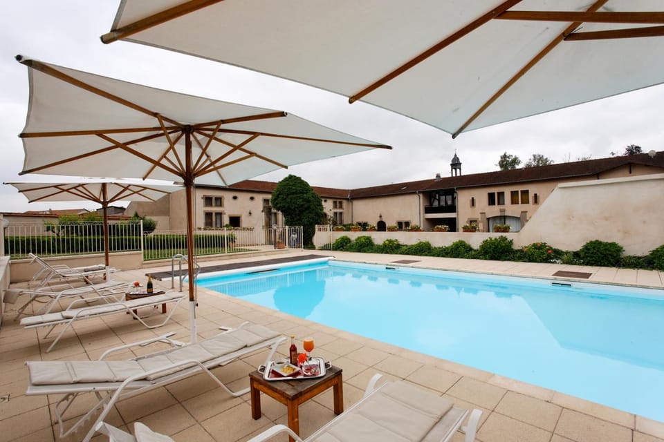 Chateau d'Adomenil Hotel in Grand Est