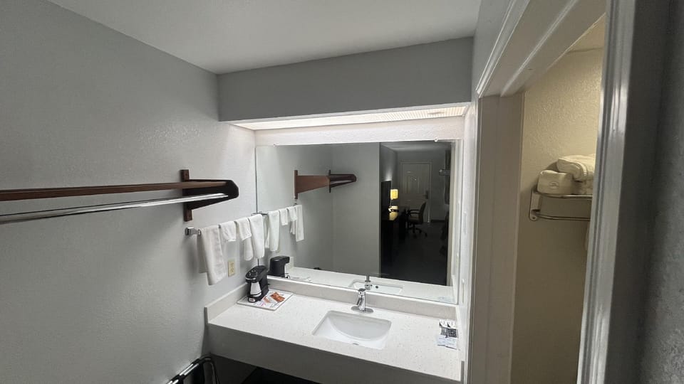 Atria Inn & Suites Hotel in San Antonio