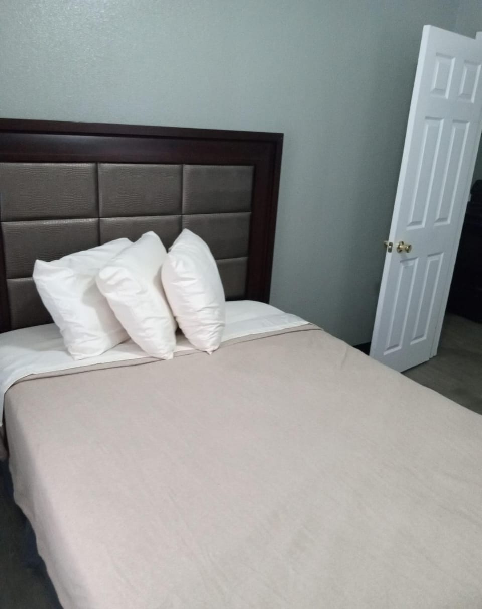 Homes-N-Courts Hotel in Sanford