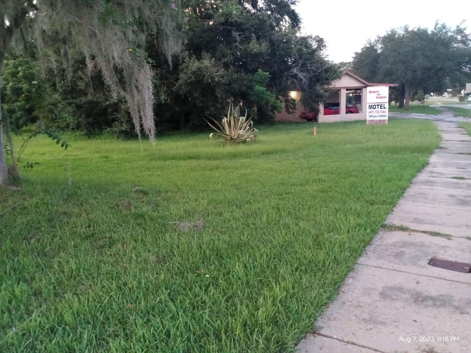 Homes-N-Courts Hotel in Sanford