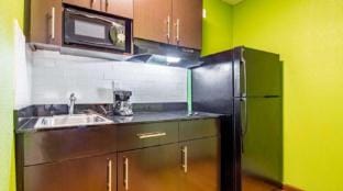 Studio 6 Hotel in Cypress