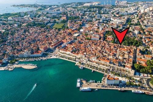 Golden Gate Deluxe Room - Unique UNESCO Location Hotel in Split