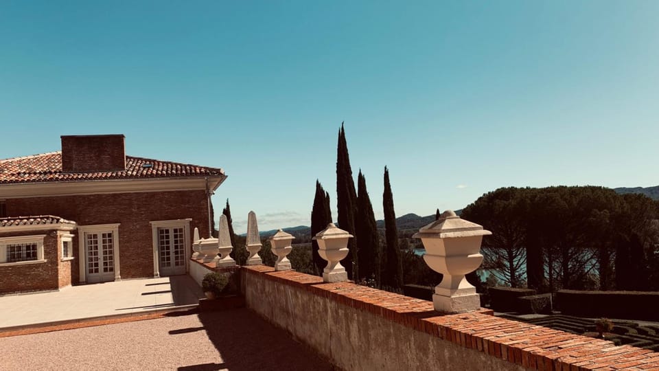 Chateau de Roques Hotel in Occitanie