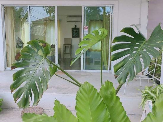 Thongtalay Bed & Breakfast Koh Larn Hotel in Chon Buri Changwat