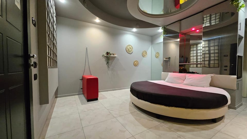Silk Motel Motel in Lombardy