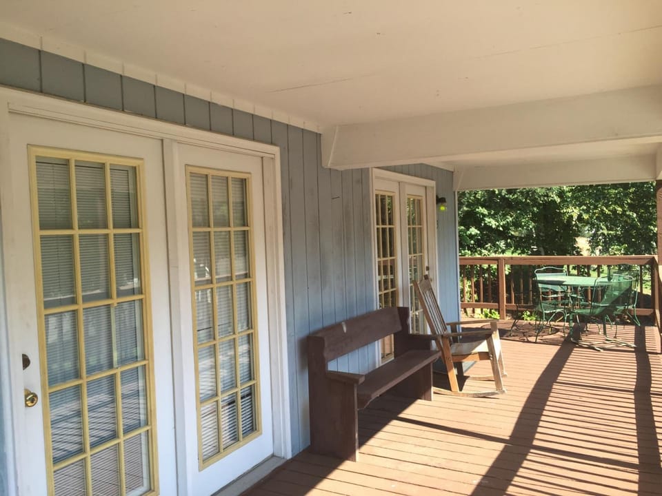Master Hosts Resorts-Highland Hills Cabins Hotel in Boone