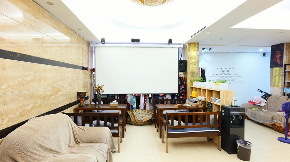 Border Town International Youth Hostel Fenghuang Ancient City Bar Street Branch Hotel in China