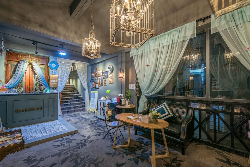 RockAbond French Inn Inn in China