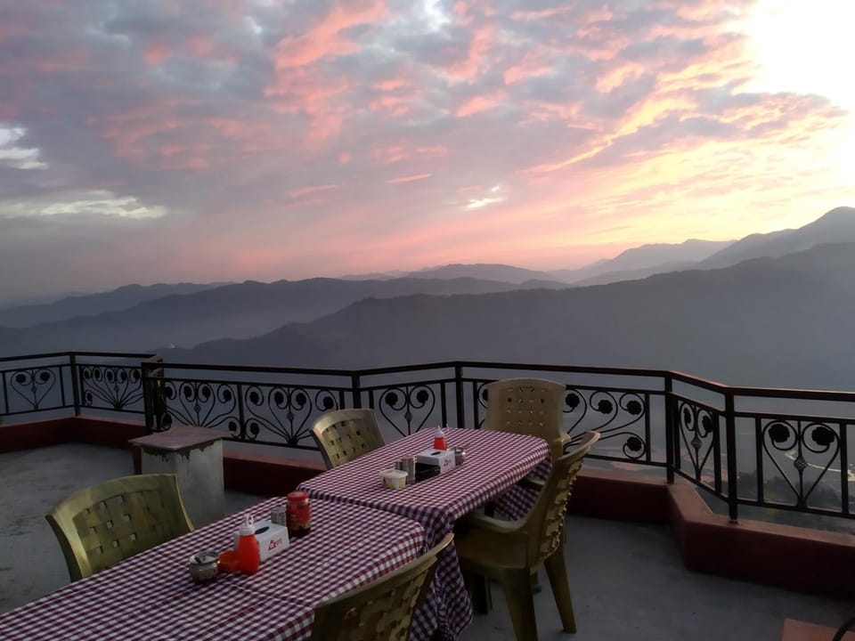 Hotel High Ground Inn Sarangkot Hotel in Bagmati Province, Nepal