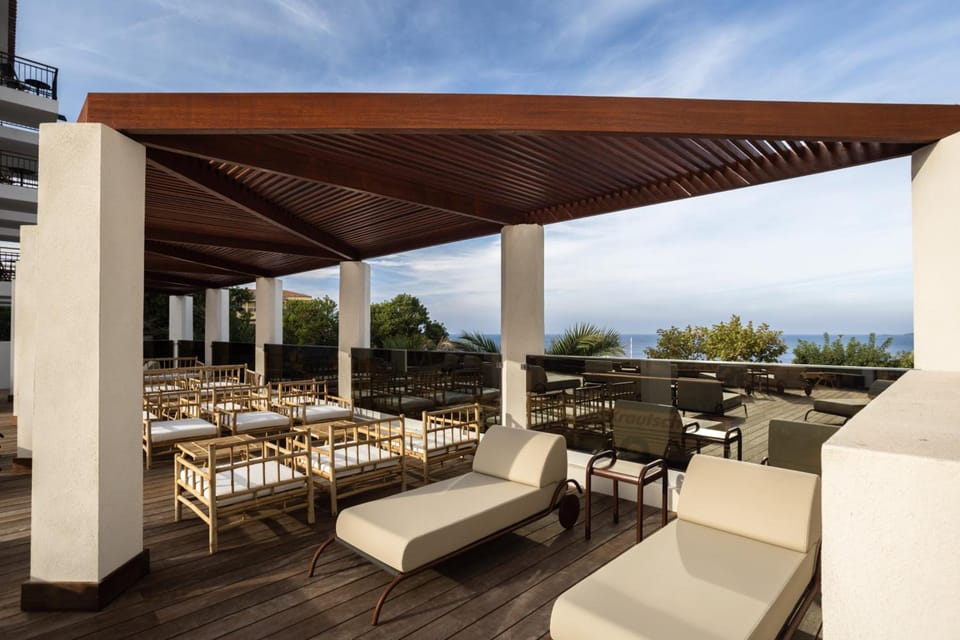 Bar/lounge
