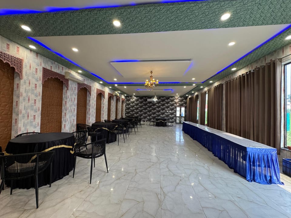 The Sparkle Hotel in Jaipur