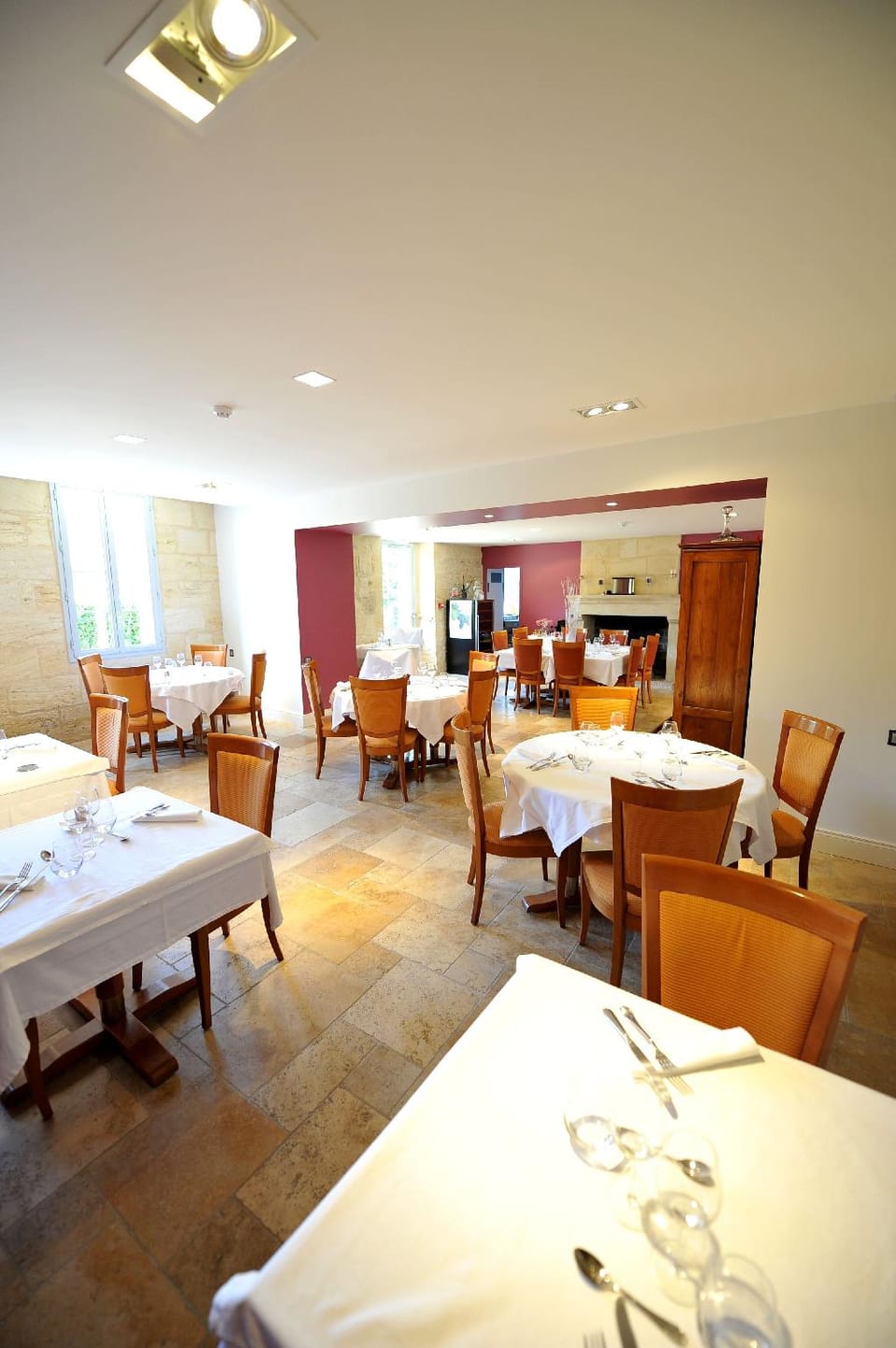 Logis- Hotel Spa Restaurant l'Epicurial Hotel in Nouvelle-Aquitaine