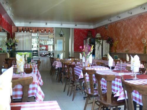 Hotel Le Saint Julien Hotel in Bourgogne-Franche-Comté