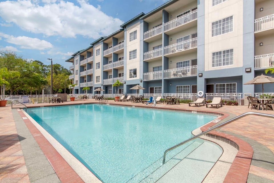 Best Western Naples Plaza Hotel Hotel in Collier County