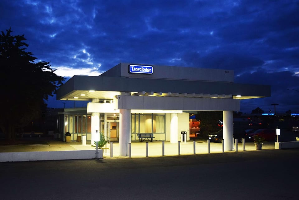 Travelodge by Wyndham San Francisco Airport North Hotel in South San Francisco