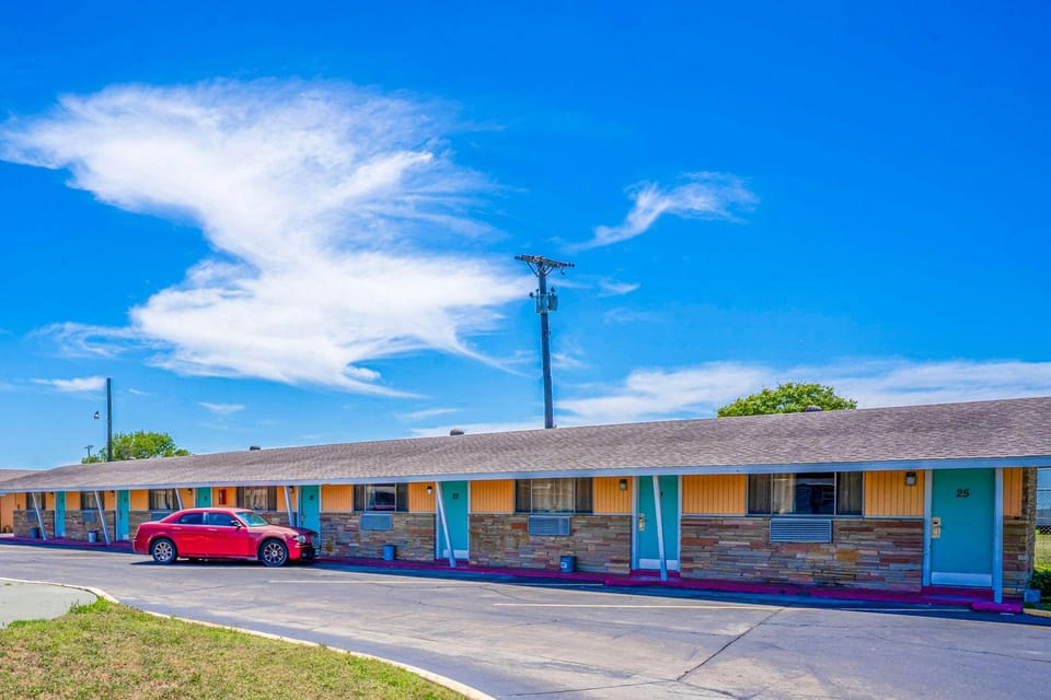 Gulfway Motel By OYO Near Airport I 37  Hotel in Corpus Christi