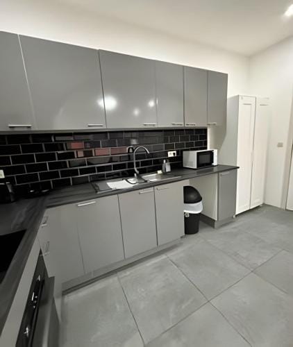 CozyRoom 5 Min from Gare du Midi Hotel in Saint-Gilles