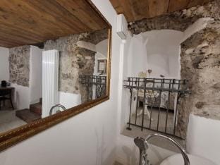 Suite delle Scuderie a Casa Bernardi Hotel in Trentino-South Tyrol