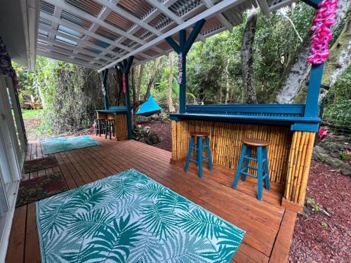 Jungle Cabin with 2 private bed & bath Hotel in Captain Cook