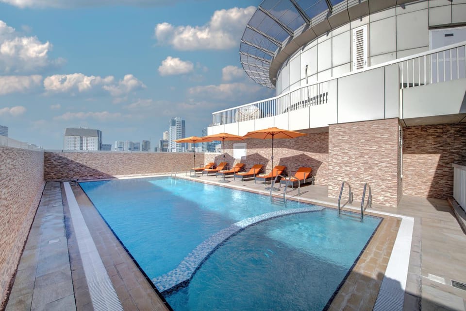 Swimming pool