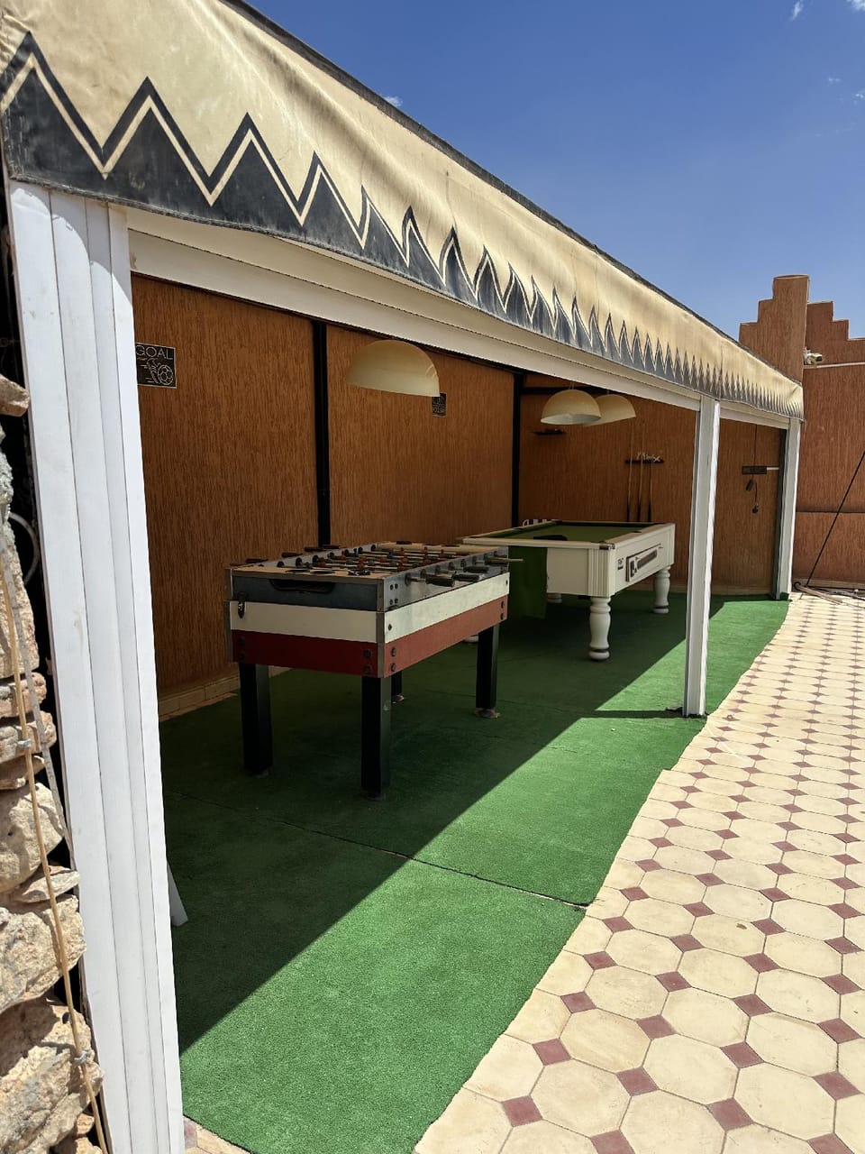 Poolside bar