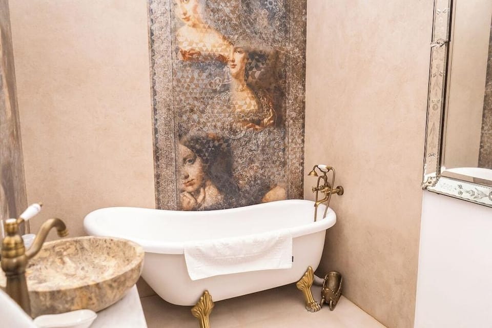Conacul Coroanei Luxury Boutique Hotel in Bucharest