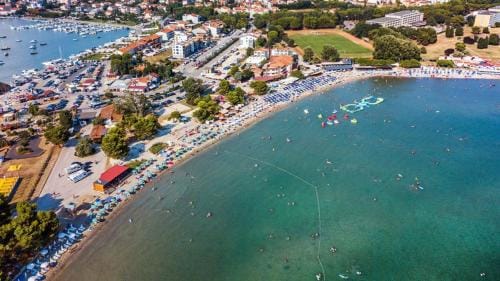 Double room with bathroom, beach close, kitchen use Hotel in Premantura