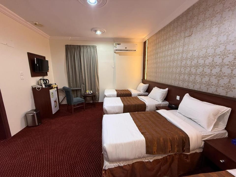 Shared lounge/TV area