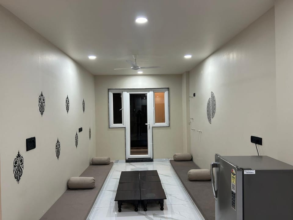 Hotel SKY MMD Hotel in Jaipur