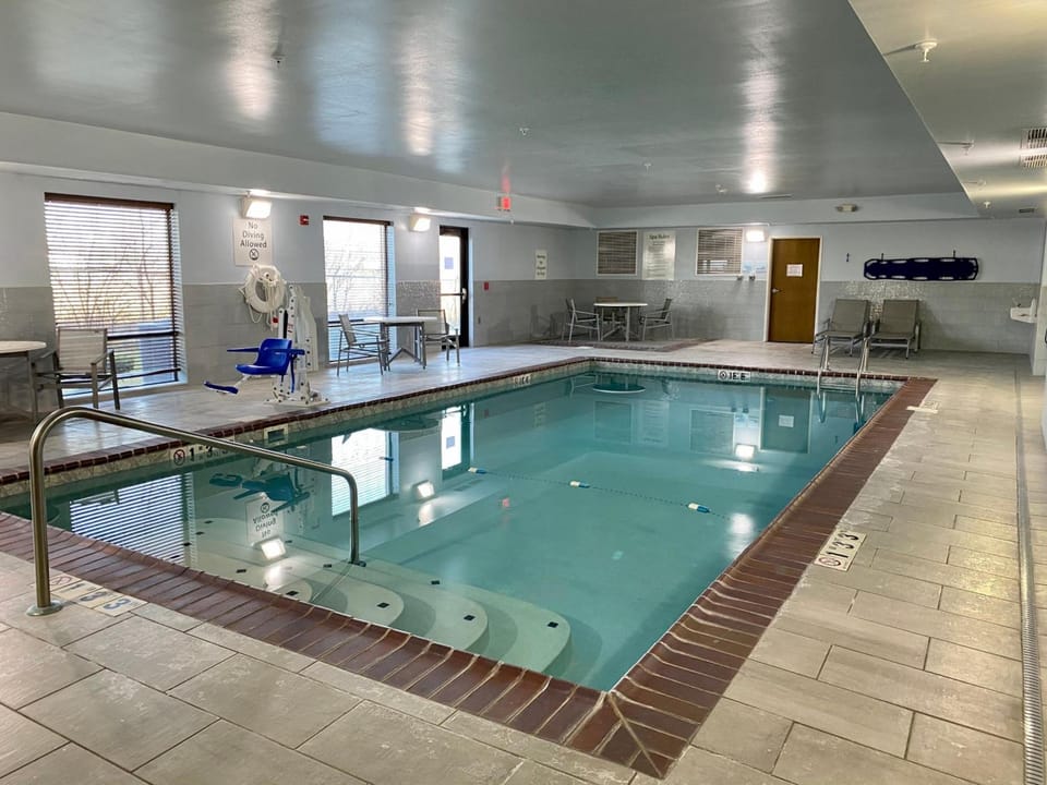 Holiday Inn Express & Suites Sidney By IHG Hotel in Ohio