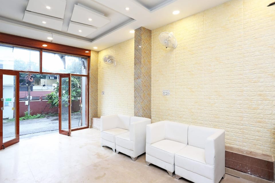 Capital O Hotel Rosewood Inn Hotel in Dehradun