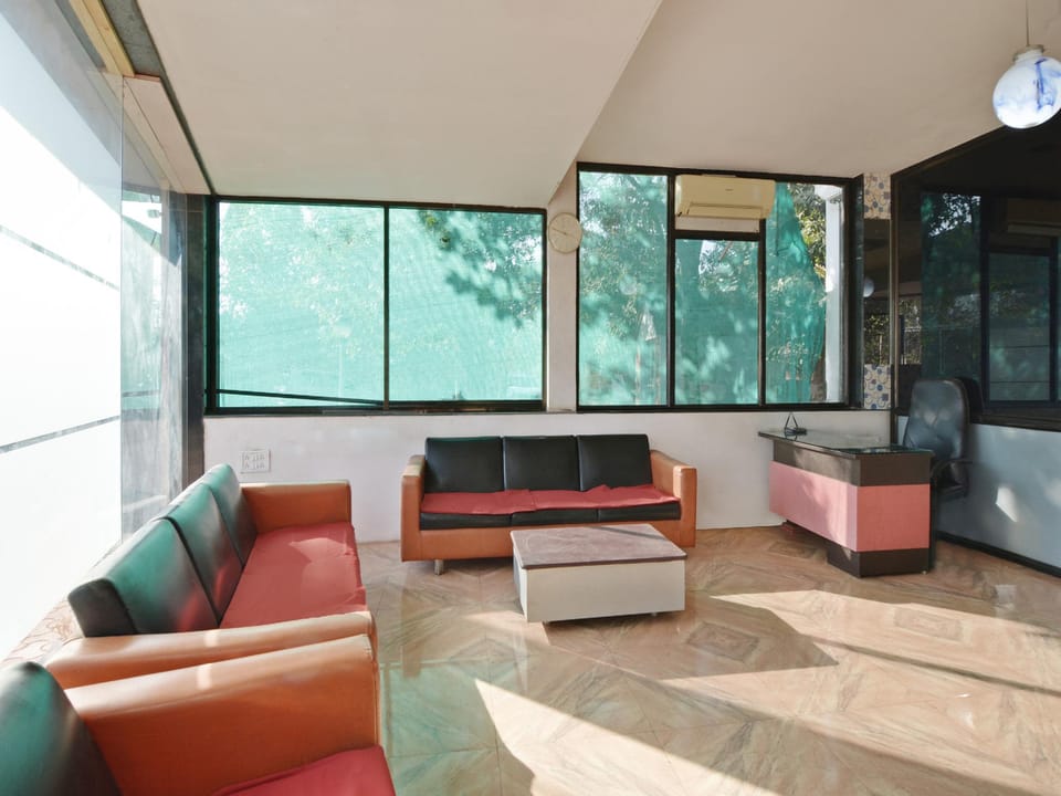 Hotel O Midway Park Resort Hotel in Maharashtra