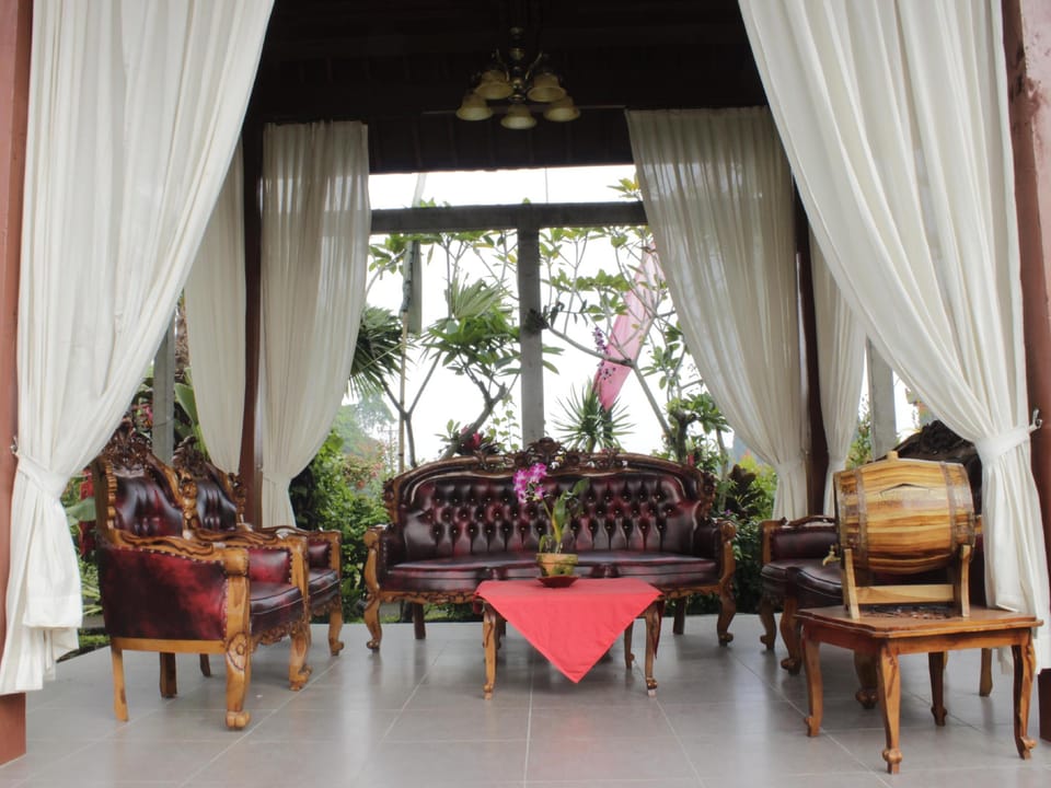 Kampoeng Joglo Abangan Villa Ubud Resort in Ubud