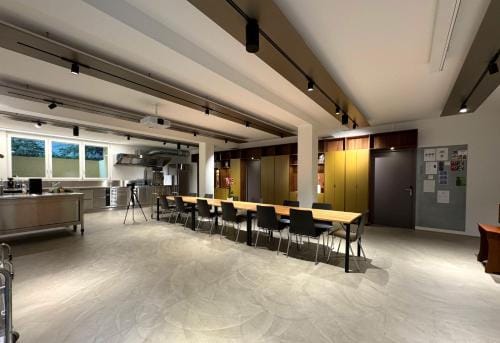 Holzlager Bed & Breakfast Hotel in Zurich City