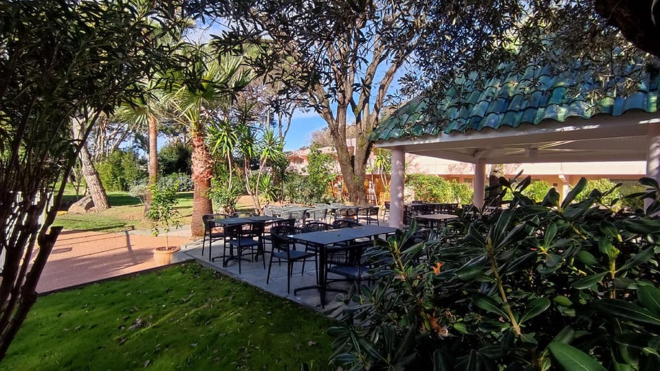 CANNES - MANDELIEU Hotel in Mandelieu-La Napoule