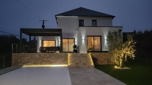 Villa Croisette Hotel in Le Mans