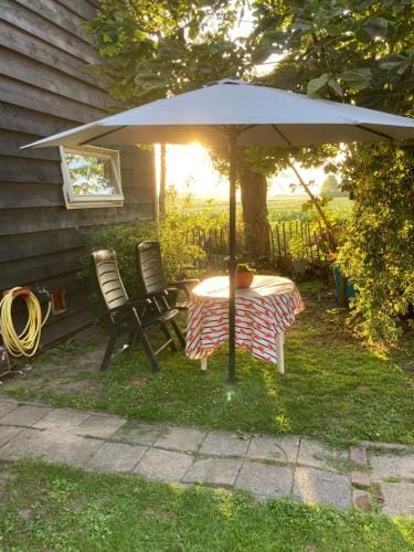 Bed & Kip De plek voor mens en hond Hotel in Zeeland, Netherlands