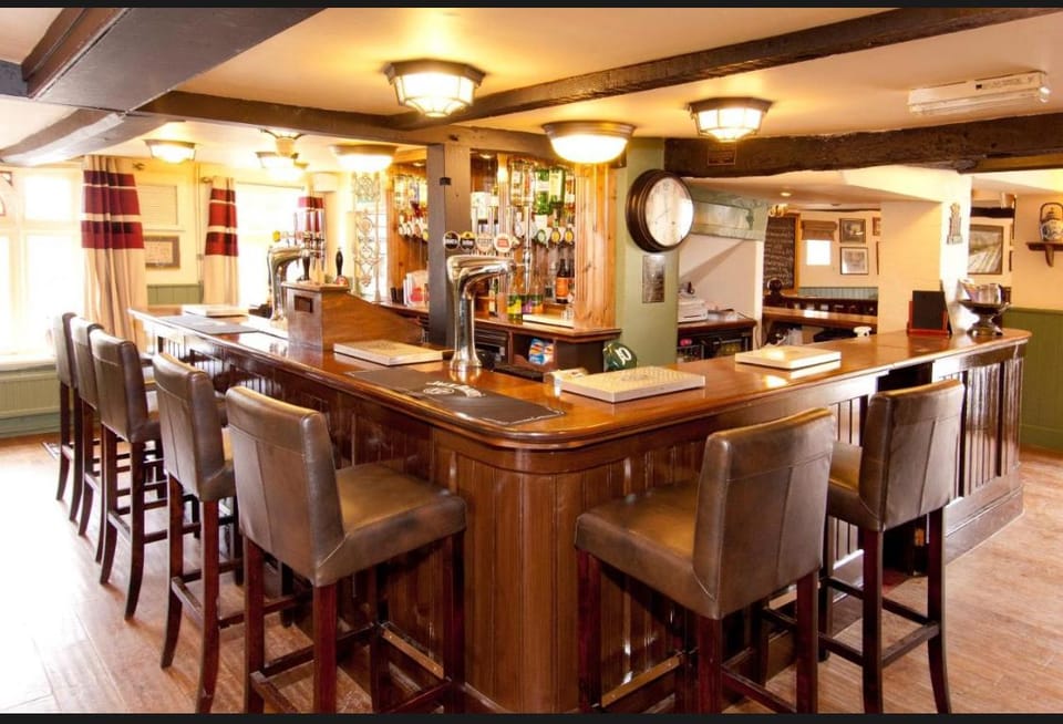 George & Horn Hotel in England